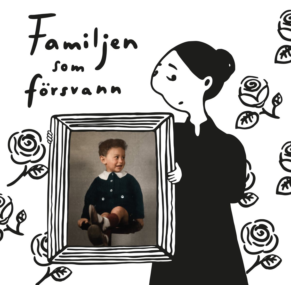 Kvinna som håller upp ram med foto av ett barn. I bakgrunden texten Familjen som försvann.
